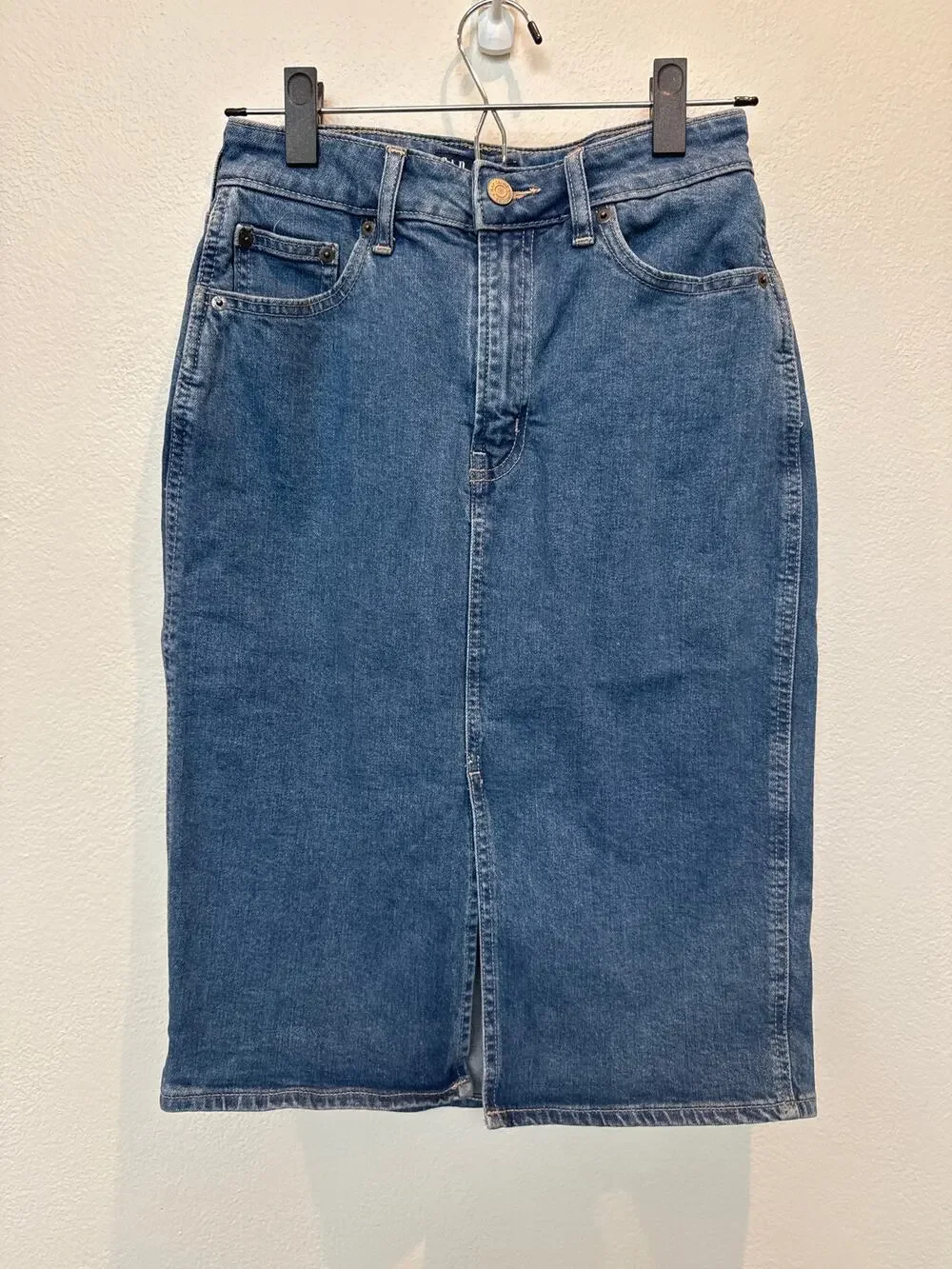 GAP Womens Size 2/26 Medium Wash High Rise Front Slit Denim Midi Skirt